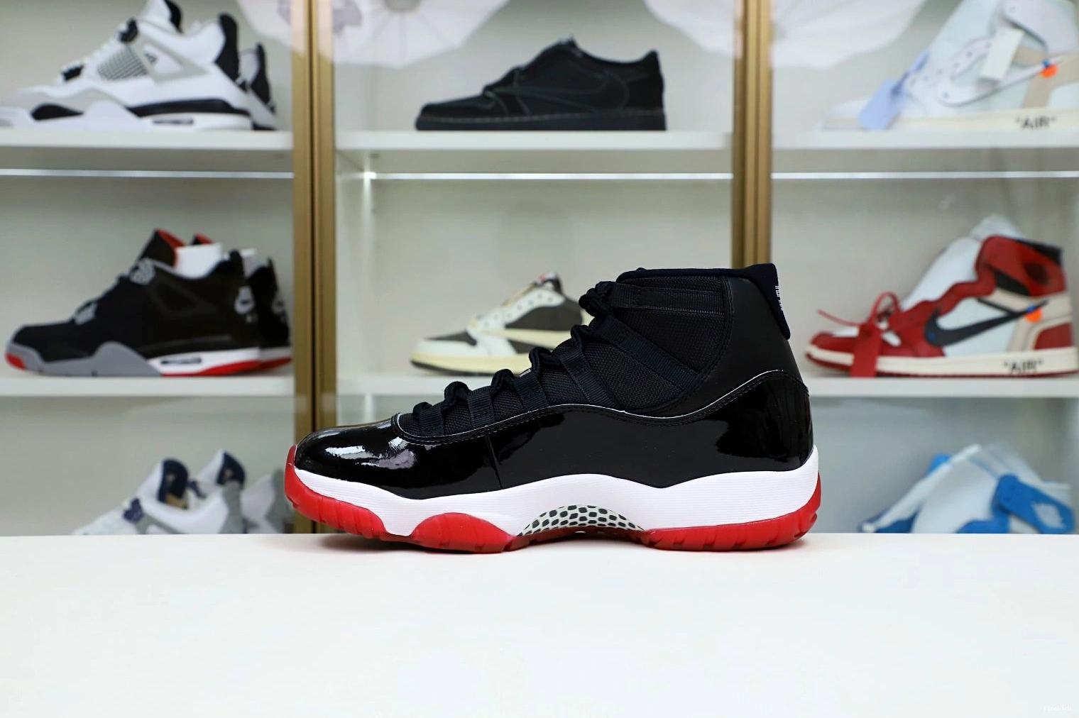 AIR 2019 'BRED' JORDAN RETRO 11 0120